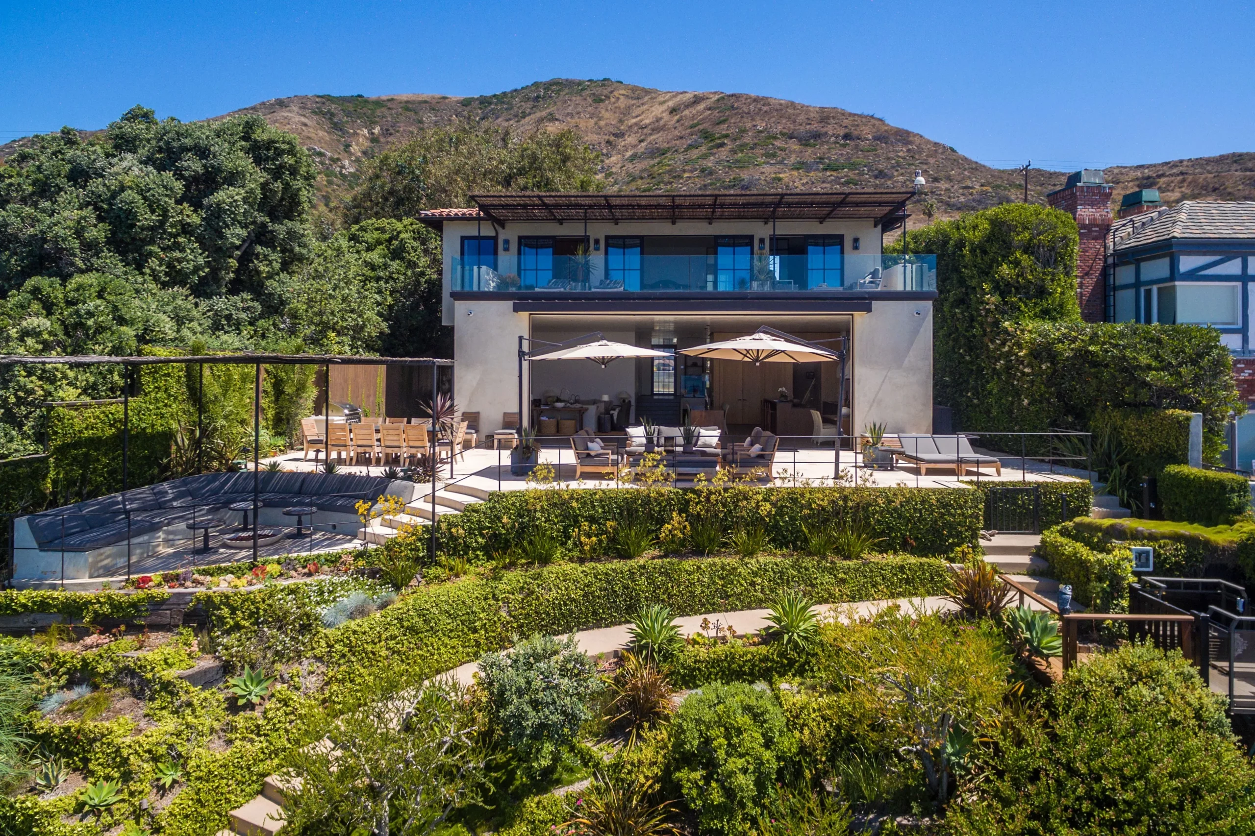 aaron rodgers house luxury living malibu - Aaron Rodgers' House: A Glimpse Into Luxury Living In Malibu